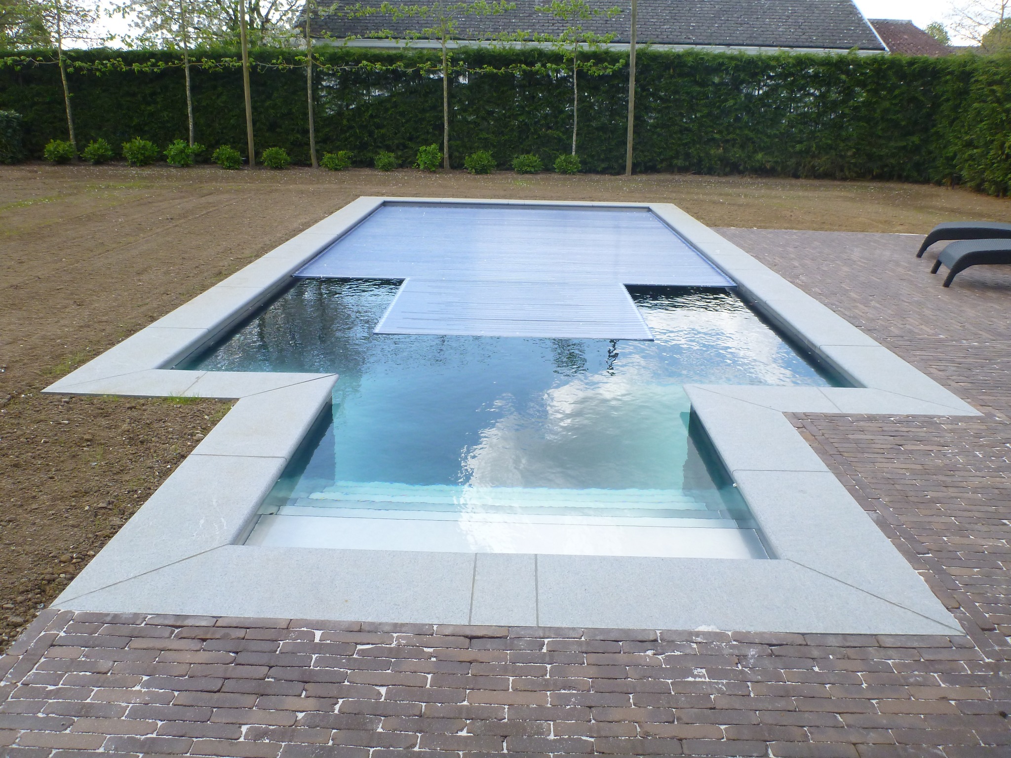 The Beauty of stainless steel Pools: design, production and finishing to perfection